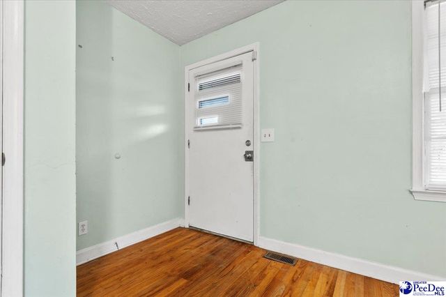 508 N Warren St, Timmonsville, SC 29161