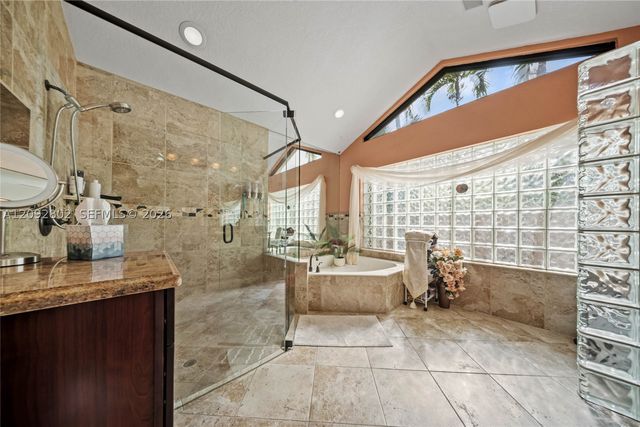 4961 NW 102nd Dr, Coral Springs, FL 33076