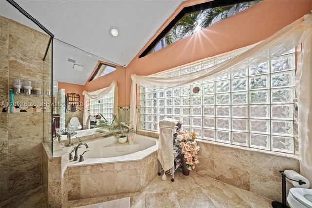 4961 NW 102nd Dr, Coral Springs, FL 33076
