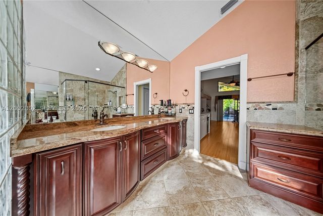 4961 NW 102nd Dr, Coral Springs, FL 33076
