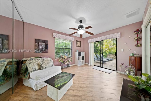 4961 NW 102nd Dr, Coral Springs, FL 33076