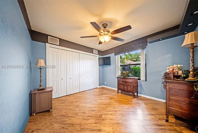 4961 NW 102nd Dr, Coral Springs, FL 33076