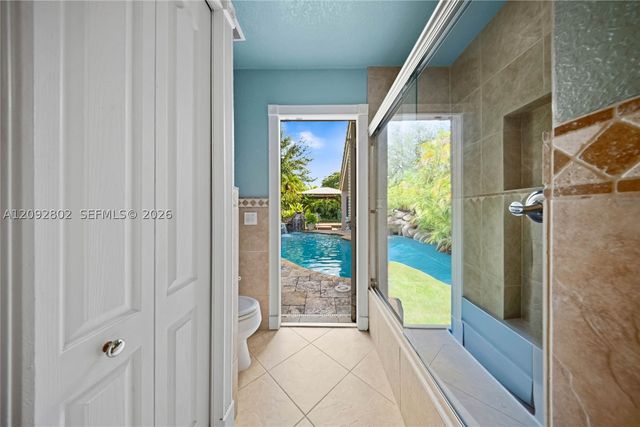 4961 NW 102nd Dr, Coral Springs, FL 33076