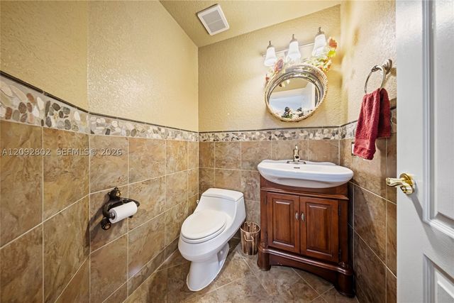 4961 NW 102nd Dr, Coral Springs, FL 33076