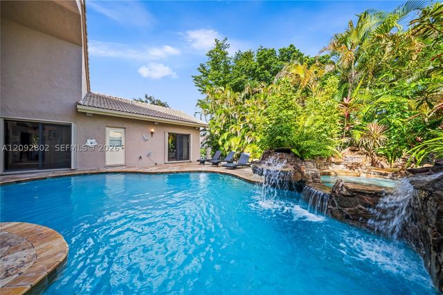4961 NW 102nd Dr, Coral Springs, FL 33076