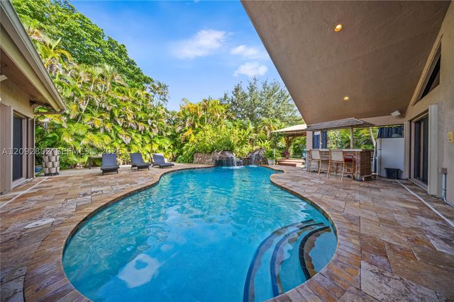 4961 NW 102nd Dr, Coral Springs, FL 33076
