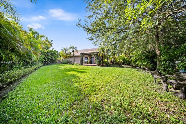 4961 NW 102nd Dr, Coral Springs, FL 33076