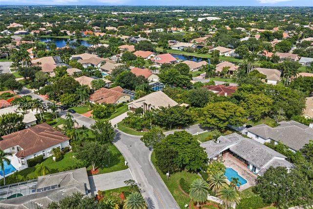 4961 NW 102nd Dr, Coral Springs, FL 33076