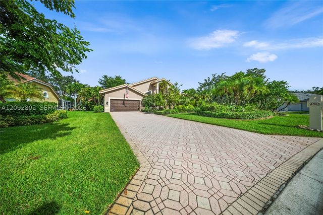 4961 NW 102nd Dr, Coral Springs, FL 33076