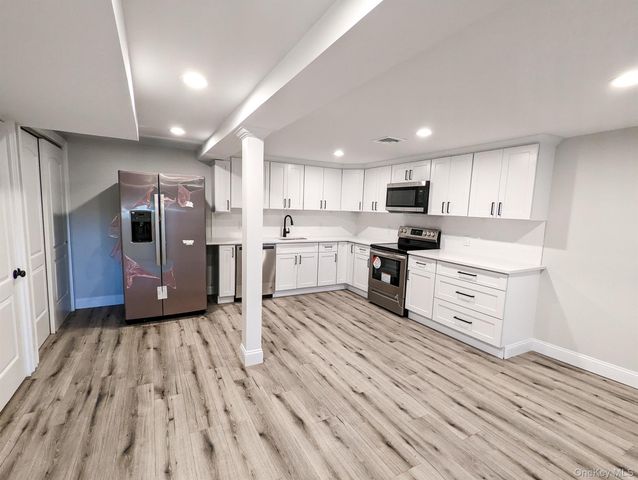 13 Woodland Lane, Huntington, NY 11743