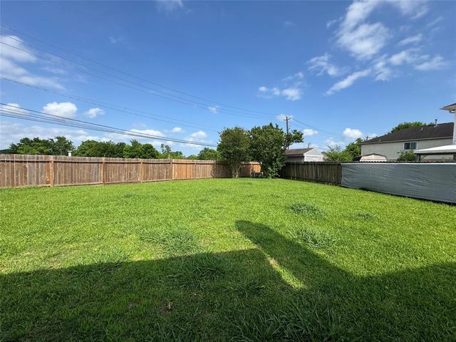 3505 Stonegate Circle, Pearland, TX 77584
