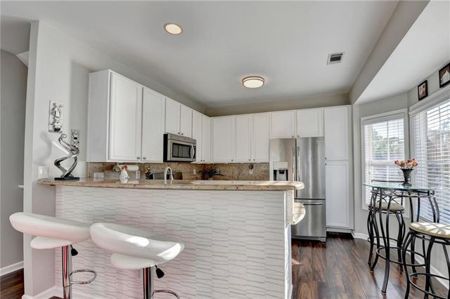 1087 Scales Road, Suwanee, GA 30024