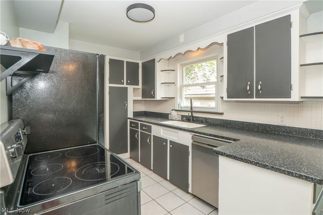 1209 Spangler Road NE, Canton, OH 44714