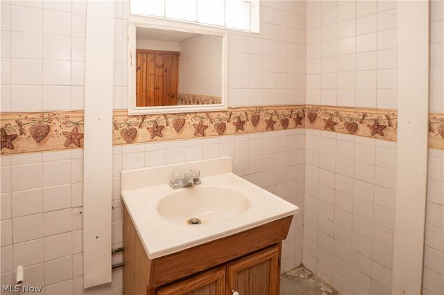 1209 Spangler Road NE, Canton, OH 44714