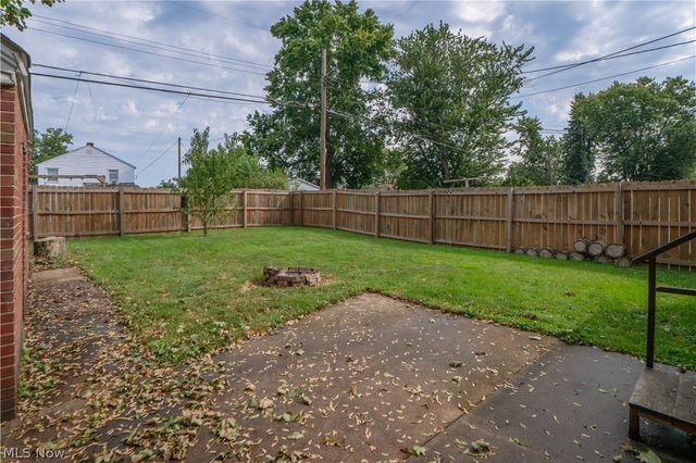 1209 Spangler Road NE, Canton, OH 44714