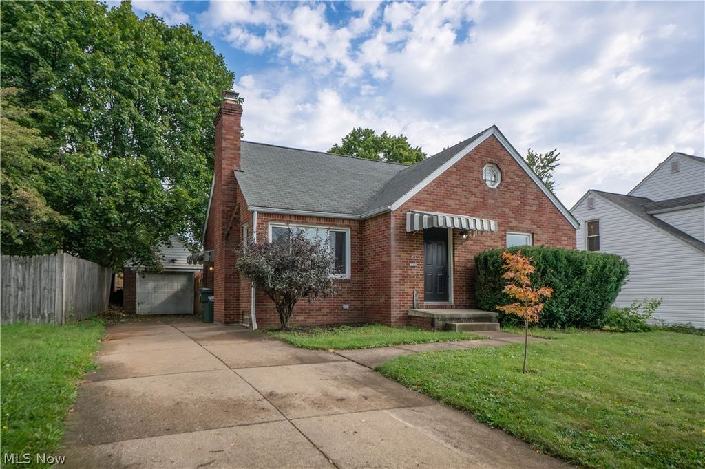 1209 Spangler Road NE, Canton, OH 44714