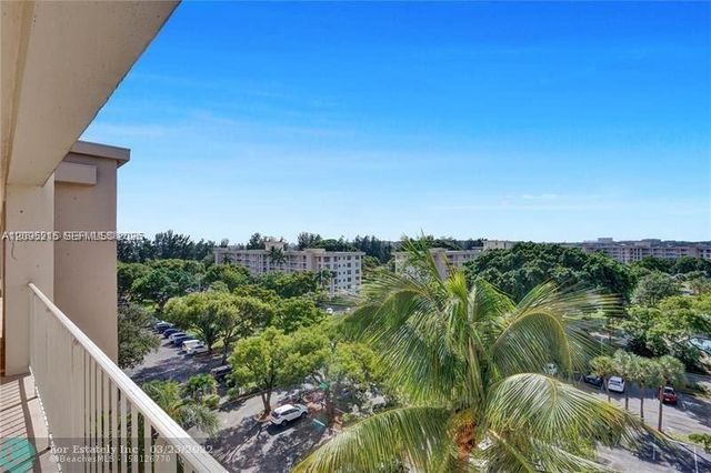 2661 S Course Drive 804, Pompano Beach, FL 33069