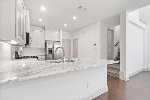 4725 Smokey Quartz Lane, Arlington, TX 76005