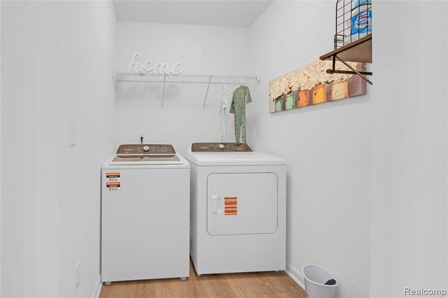 2824 Somerset Street, Lapeer, MI 48446