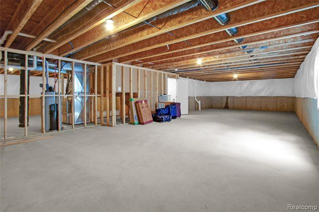 2824 Somerset Street, Lapeer, MI 48446