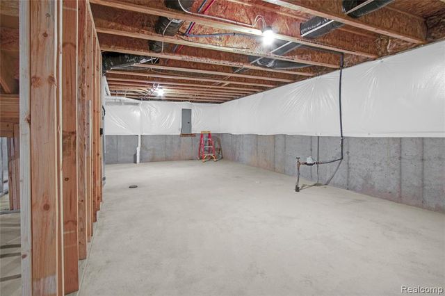 2824 Somerset Street, Lapeer, MI 48446