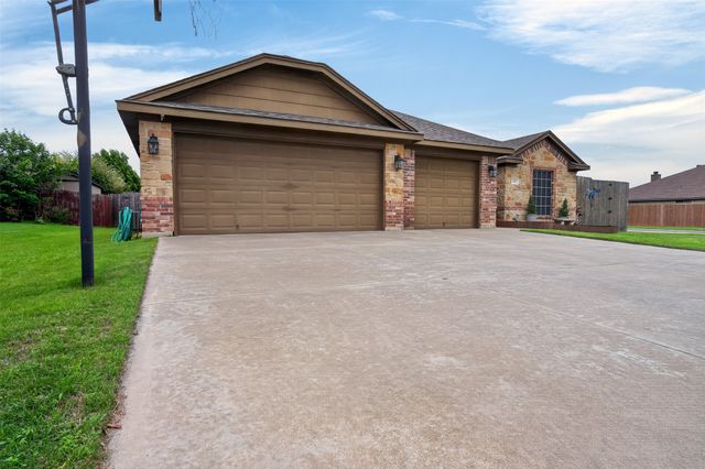 629 E Sheila Circle, Joshua, TX 76058