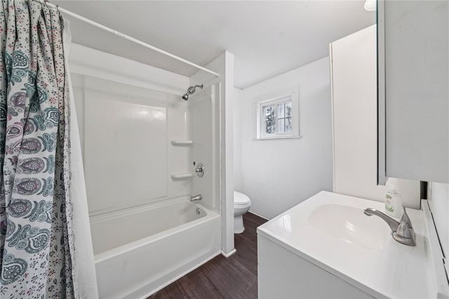 25 Chapel St, Almond, NY 14804