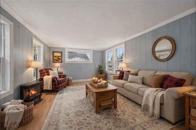 25 Chapel St, Almond, NY 14804