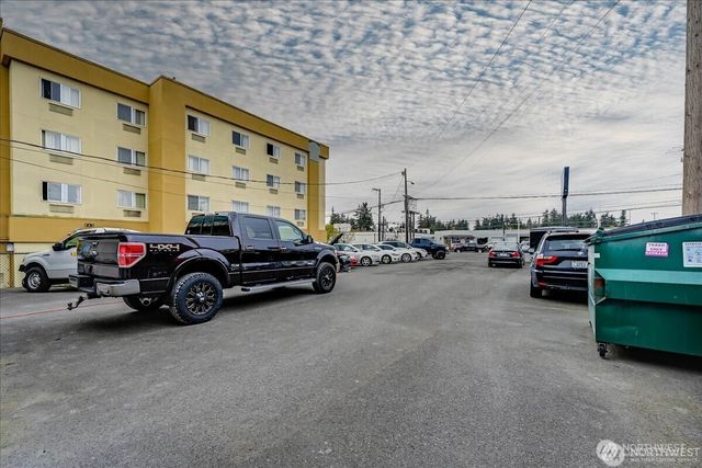 13720 Aurora Avenue N, Seattle, WA 98133