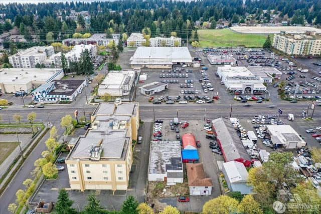 13720 Aurora Avenue N, Seattle, WA 98133