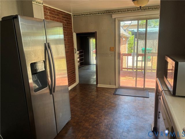 127 Hanover Ave, Colonial Heights, VA 23834