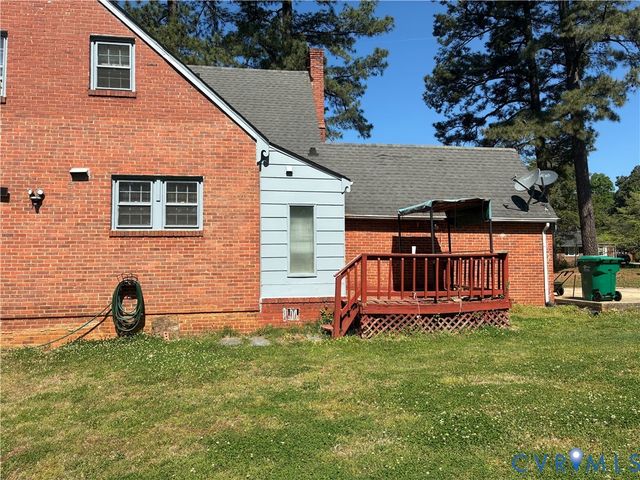 127 Hanover Ave, Colonial Heights, VA 23834
