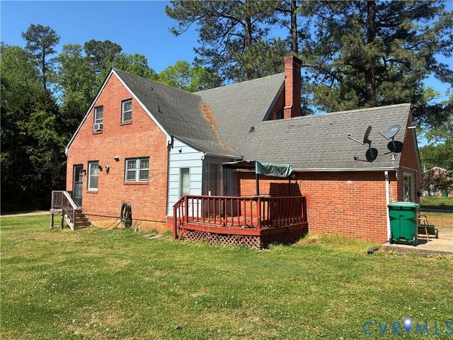 127 Hanover Ave, Colonial Heights, VA 23834