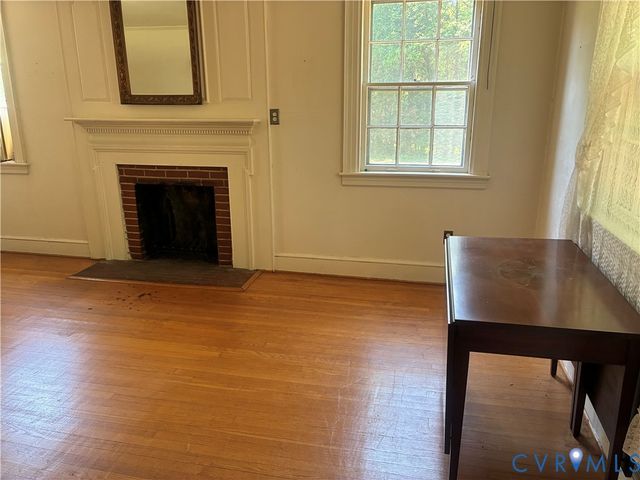 127 Hanover Ave, Colonial Heights, VA 23834