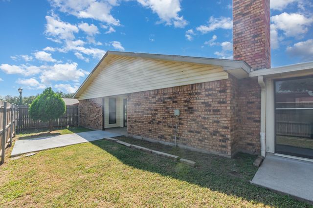 5065 Pemberton Lane, The Colony, TX 75056