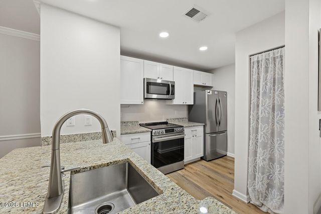 50 Pebble Beach Cv Apt E115, Bluffton, SC 29910