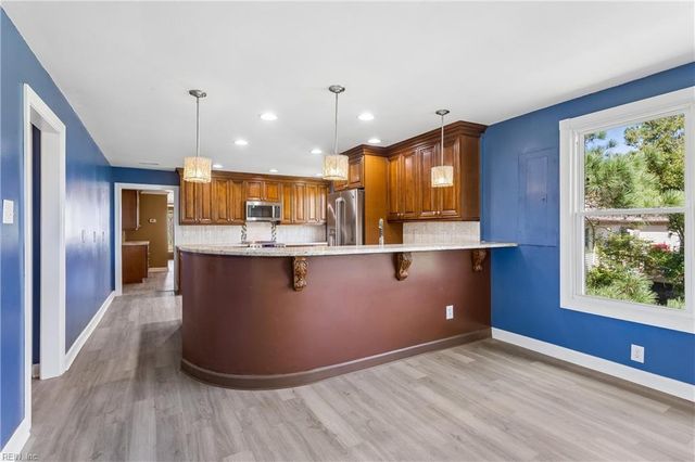 80 Messick RD, Poquoson, VA 23662