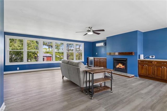 80 Messick RD, Poquoson, VA 23662