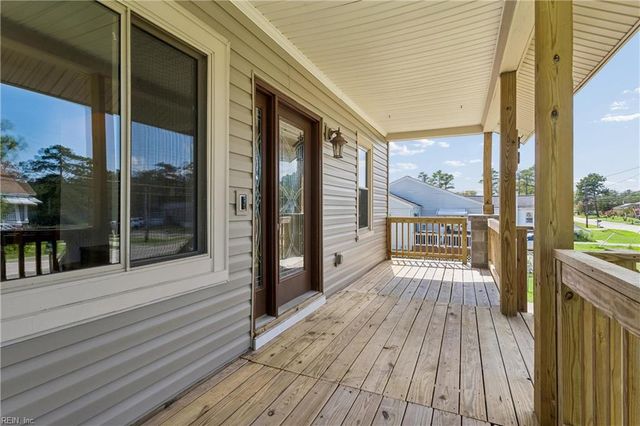 80 Messick RD, Poquoson, VA 23662