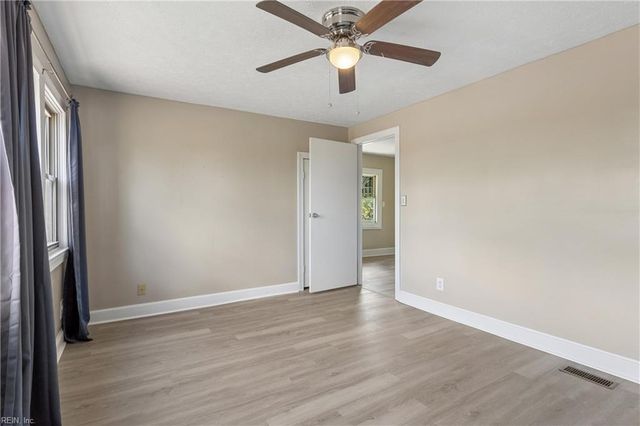 80 Messick RD, Poquoson, VA 23662
