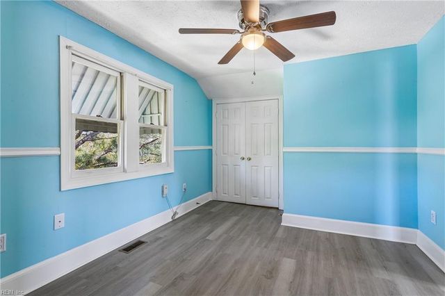 80 Messick RD, Poquoson, VA 23662