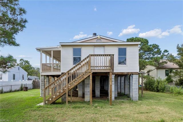 80 Messick RD, Poquoson, VA 23662