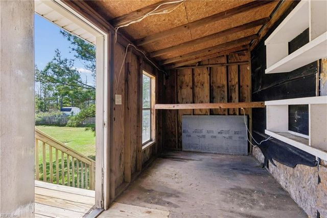 80 Messick RD, Poquoson, VA 23662