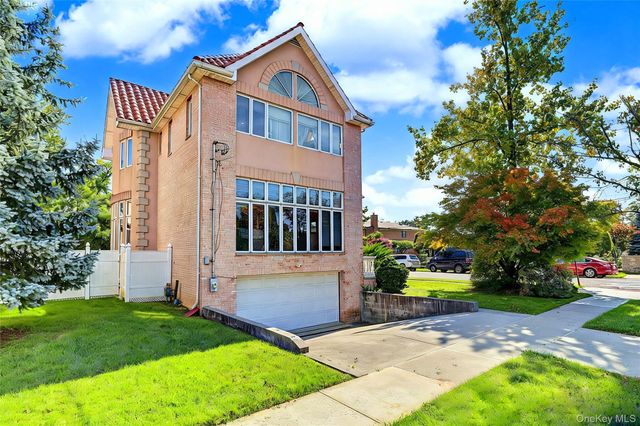 160-01 13 Avenue, Whitestone, NY 11357