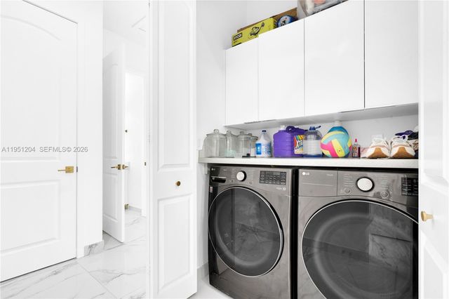 13341 SW 41st St, Miami, FL 33175