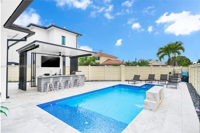 13341 SW 41st St, Miami, FL 33175