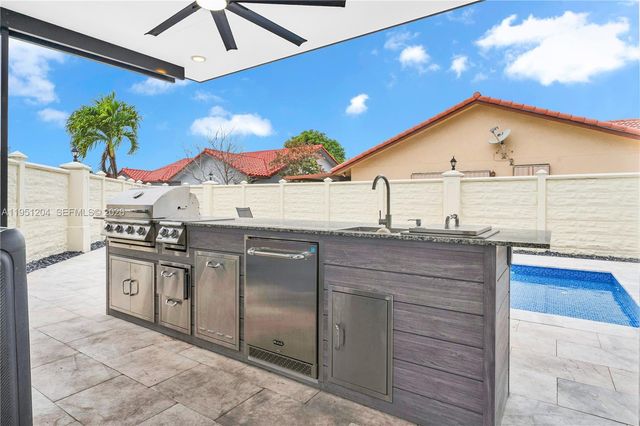 13341 SW 41st St, Miami, FL 33175