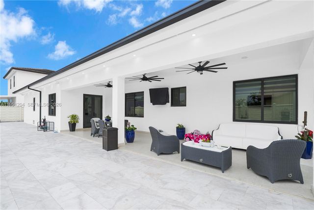 13341 SW 41st St, Miami, FL 33175