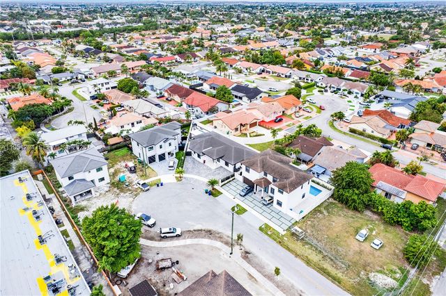 13341 SW 41st St, Miami, FL 33175