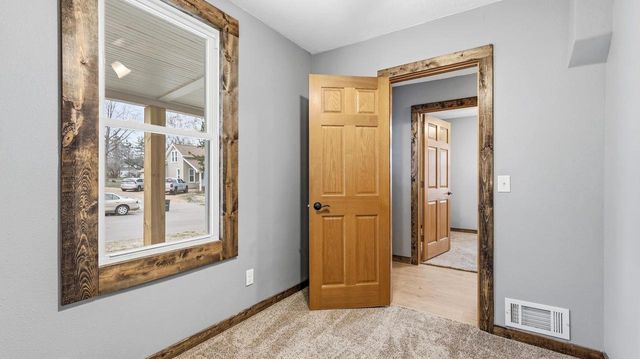 480 W Cedar Street, Platteville, WI 53808